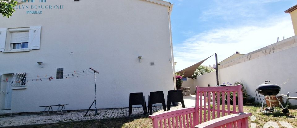 House 6 rooms of 180 m² in Six-Fours-les-Plages (83140)