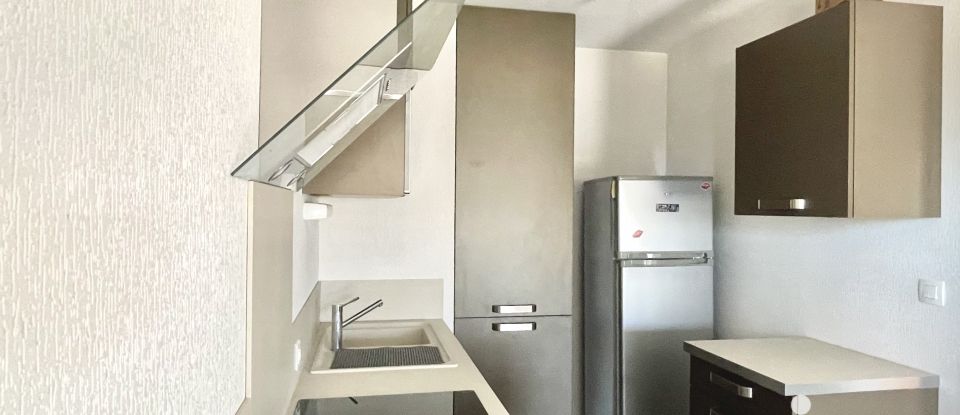 Appartement 2 pièces de 42 m² à Nîmes (30900)