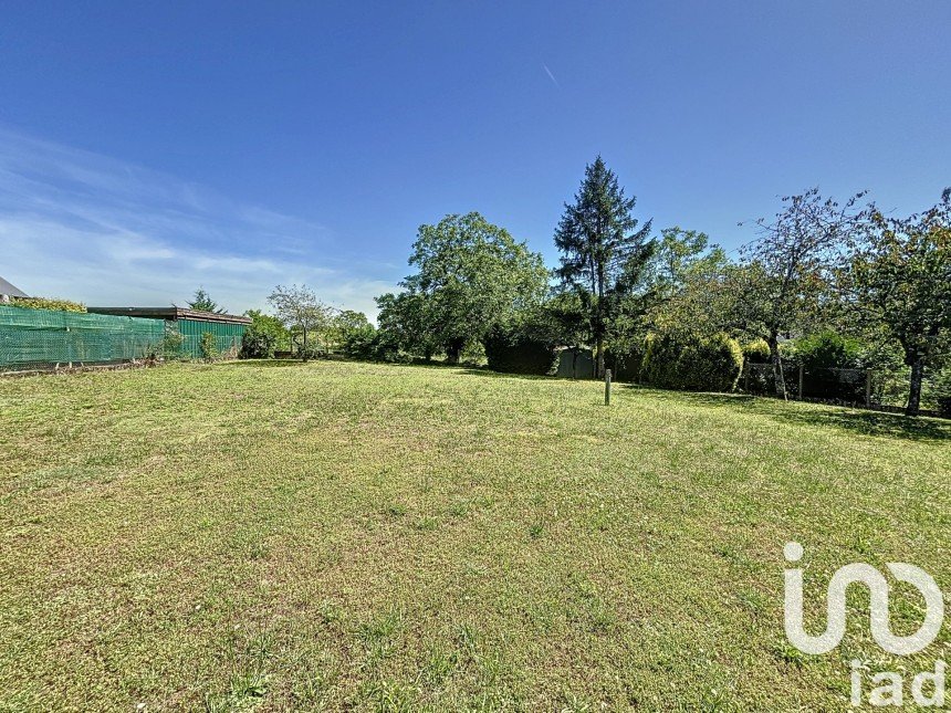 Land of 853 m² in Montlouis-sur-Loire (37270)