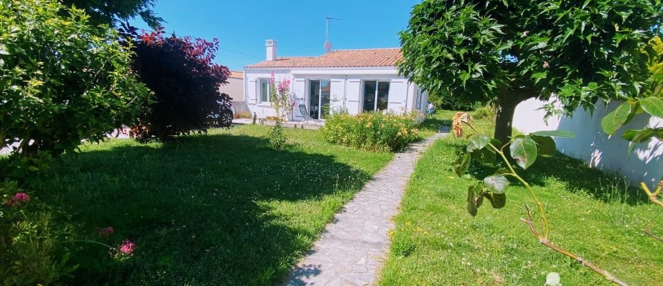 Traditional house 5 rooms of 96 m² in Le Château-d'Oléron (17480)