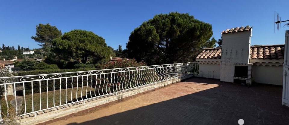 House 5 rooms of 168 m² in Mougins (06250)