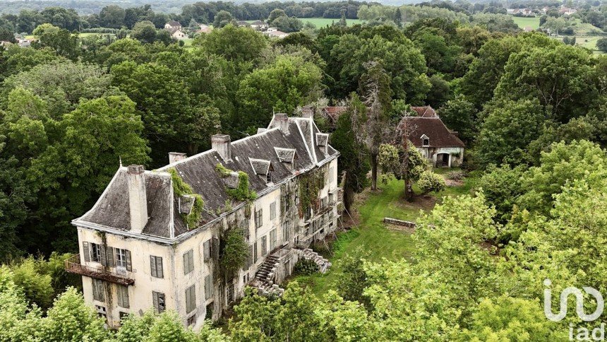 Château 11 pièces de 1 500 m² à Sus (64190)