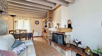 House 5 rooms of 102 m² in Vaux-le-Pénil (77000)