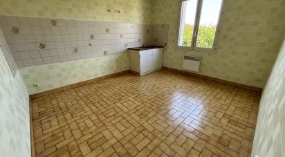 Traditional house 3 rooms of 81 m² in Parthenay (79200)