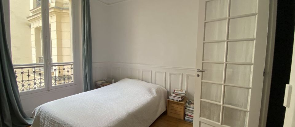 Duplex 6 rooms of 110 m² in Paris (75007)