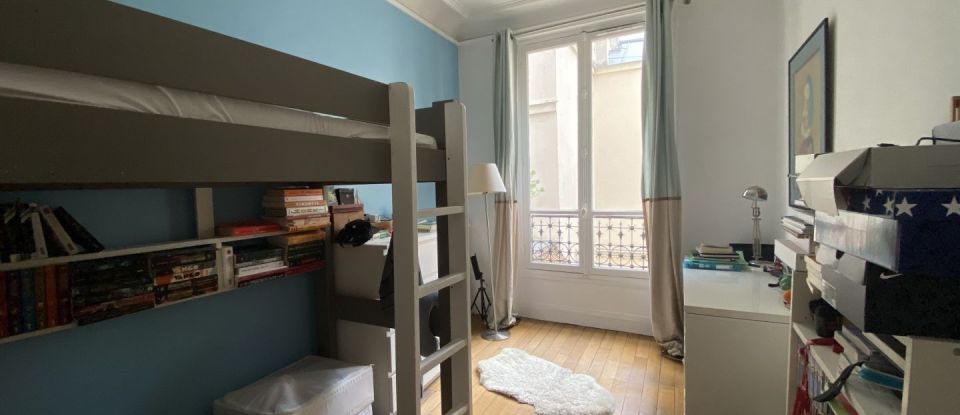 Duplex 6 rooms of 110 m² in Paris (75007)