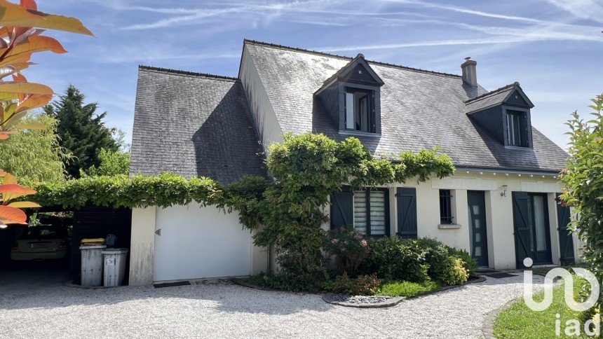 Maison traditionnelle 5 pièces de 135 m² à Amboise (37400)