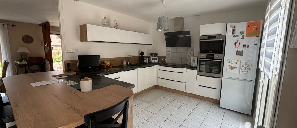 Maison 6 pièces de 150 m² à Bonnelles (78830)