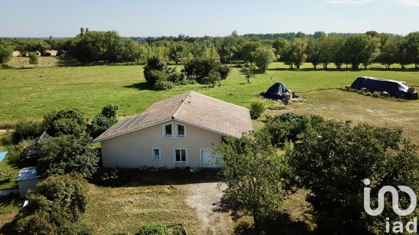 Maison 7 pièces de 205 m² à Saint-André-de-Cubzac (33240)