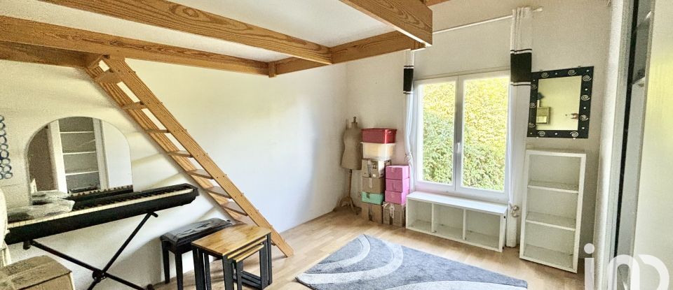 Maison 7 pièces de 205 m² à Saint-André-de-Cubzac (33240)