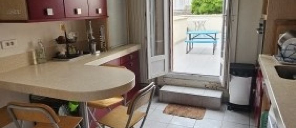 House 6 rooms of 135 m² in Noisy-le-Grand (93160)