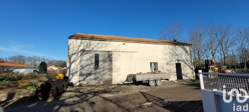 Terrain de 3 735 m² à Saint-Philbert-de-Grand-Lieu (44310)