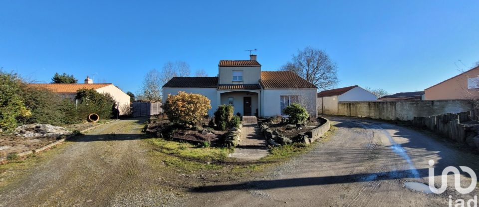 Maison traditionnelle 6 pièces de 139 m² à Saint-Philbert-de-Grand-Lieu (44310)