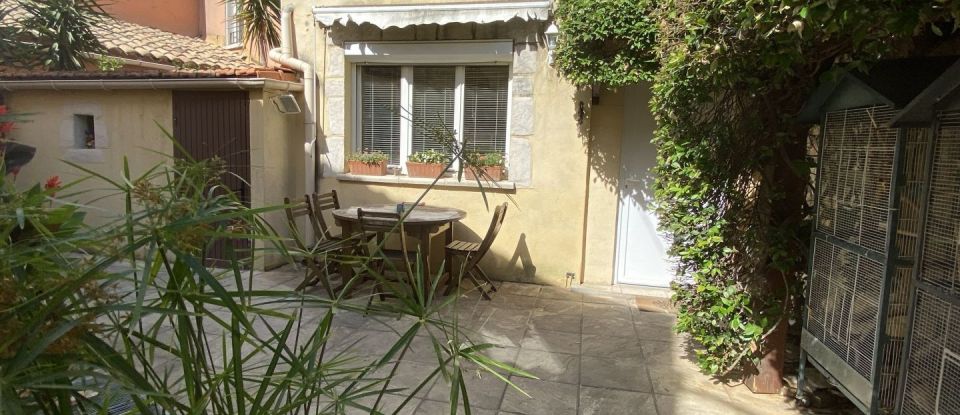 House 4 rooms of 105 m² in Bédarrides (84370)