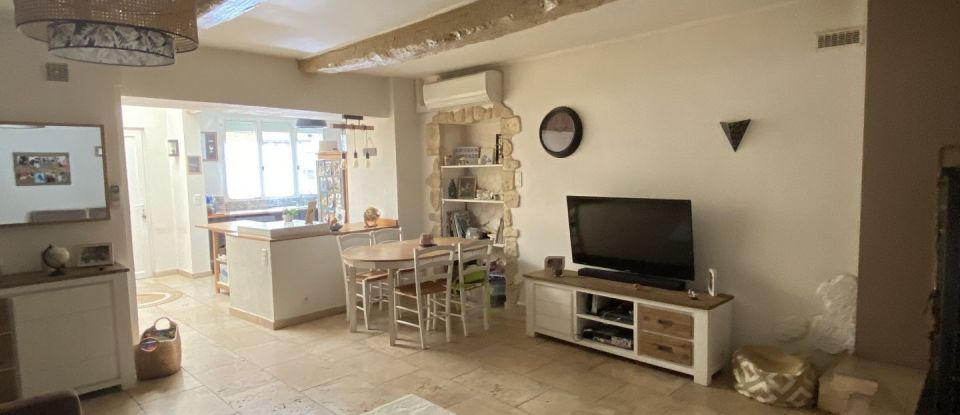 House 4 rooms of 105 m² in Bédarrides (84370)