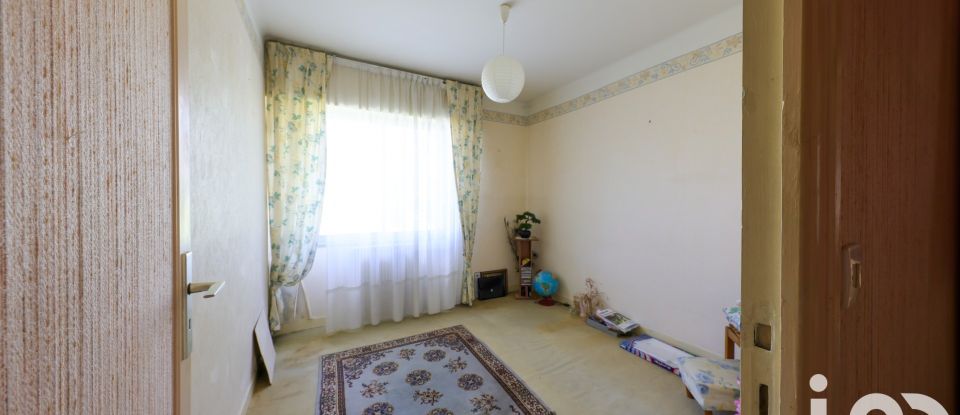 Traditional house 6 rooms of 150 m² in Vertou (44120)