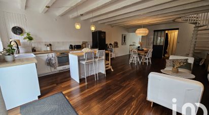 Village house 6 rooms of 110 m² in Saint-Gildas-de-Rhuys (56730)