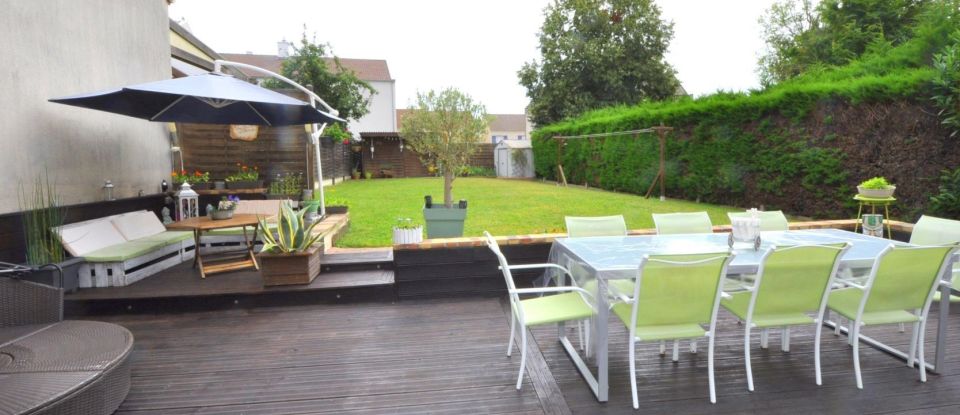 Maison 7 pièces de 138 m² à Saint-Chéron (91530)