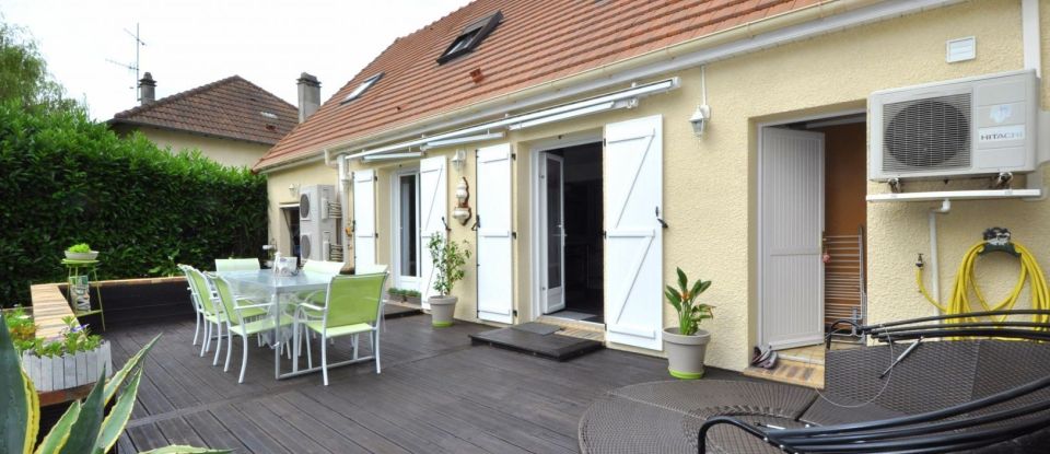 Maison 7 pièces de 138 m² à Saint-Chéron (91530)