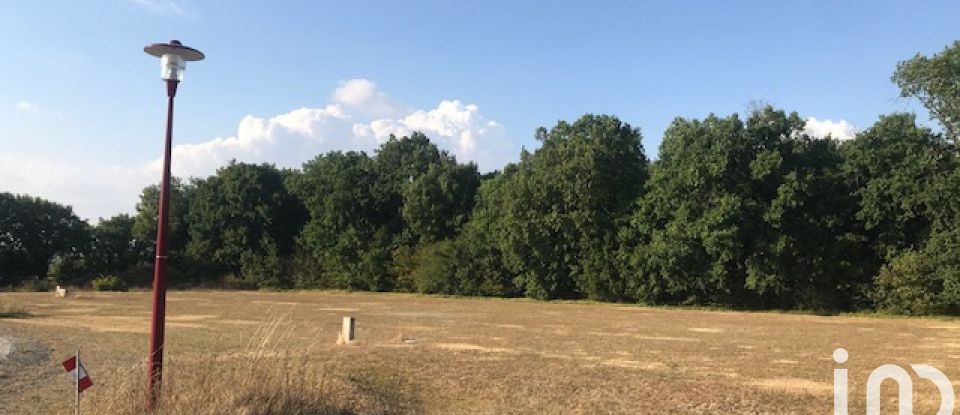 Land of 892 m² in Beauvais-sur-Matha (17490)