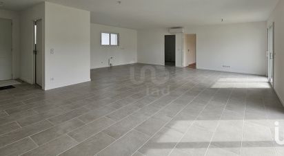 House 6 rooms of 124 m² in Parentis-en-Born (40160)