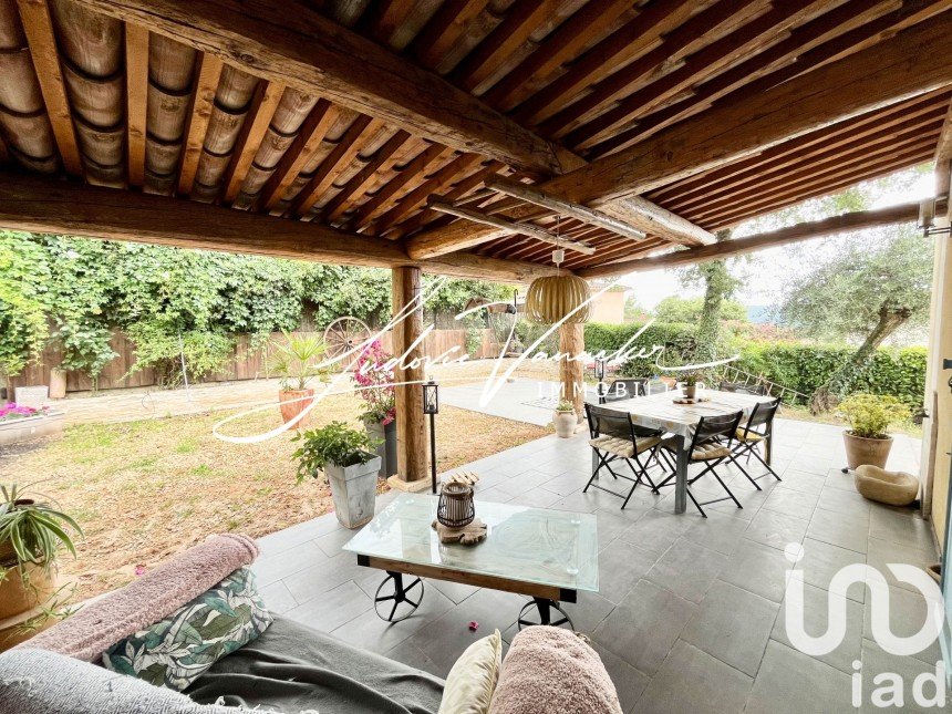 Maison 4 pièces de 105 m² à Montauroux (83440)