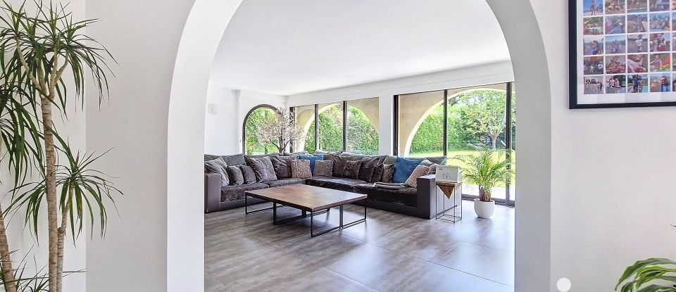 Maison d’architecte 10 pièces de 381 m² à Saint-Fargeau-Ponthierry (77310)