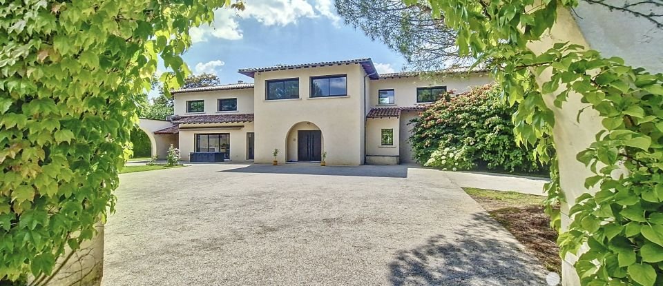 Architect house 10 rooms of 381 m² in Saint-Fargeau-Ponthierry (77310)