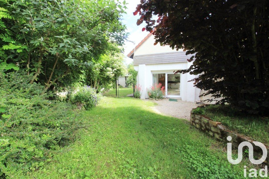 House 4 rooms of 90 m² in Trois-Puits (51500)