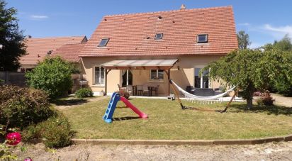 House 6 rooms of 166 m² in Ouarville (28150)