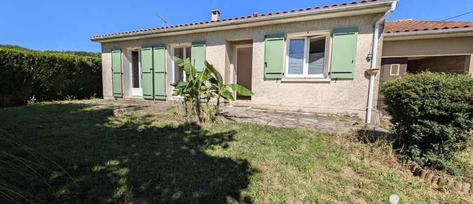 Village house 4 rooms of 85 m² in Valdivienne (86300)