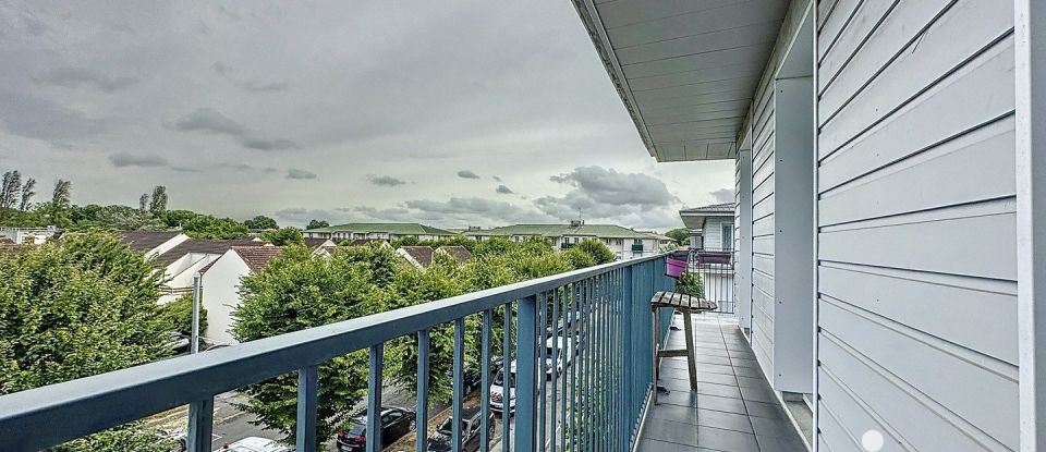 Apartment 3 rooms of 65 m² in Sainte-Geneviève-des-Bois (91700)