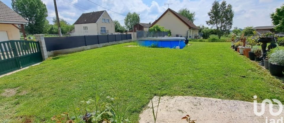 Maison 4 pièces de 66 m² à Amagne (08300)