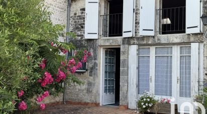 House 3 rooms of 161 m² in Lonzac (17520)