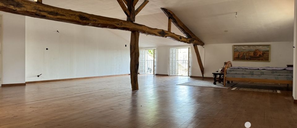 Maison 3 pièces de 161 m² à Lonzac (17520)