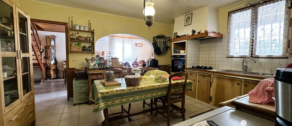 Maison traditionnelle 7 pièces de 176 m² à Sigean (11130)