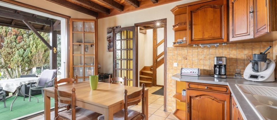 Maison 5 pièces de 132 m² à Montferrat (38620)