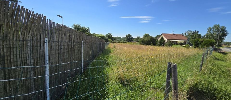 Terrain de 2 052 m² à Saint-Gérand-le-Puy (03150)