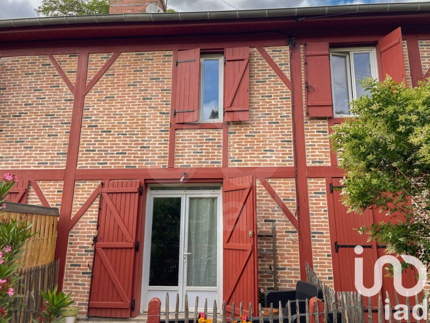 Maison 4 pièces de 88 m² à Lesperon (40260)