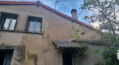 Maison de campagne 8 pièces de 126 m² à Perreux (42120)