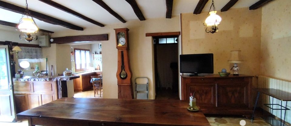 House 7 rooms of 198 m² in Pamproux (79800)