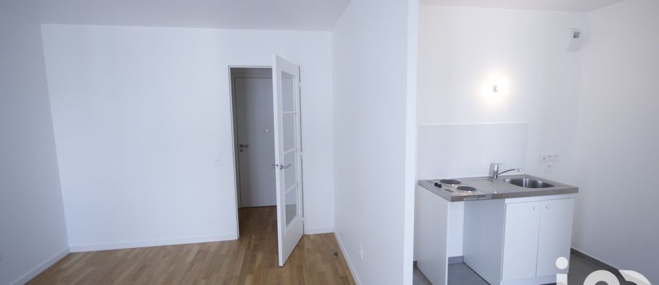 Apartment 1 room of 29 m² in Saint-Ouen-sur-Seine (93400)