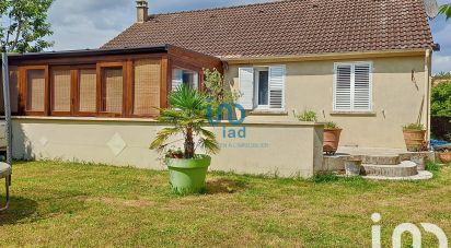 Maison traditionnelle 5 pièces de 95 m² à Fontenay-Trésigny (77610)