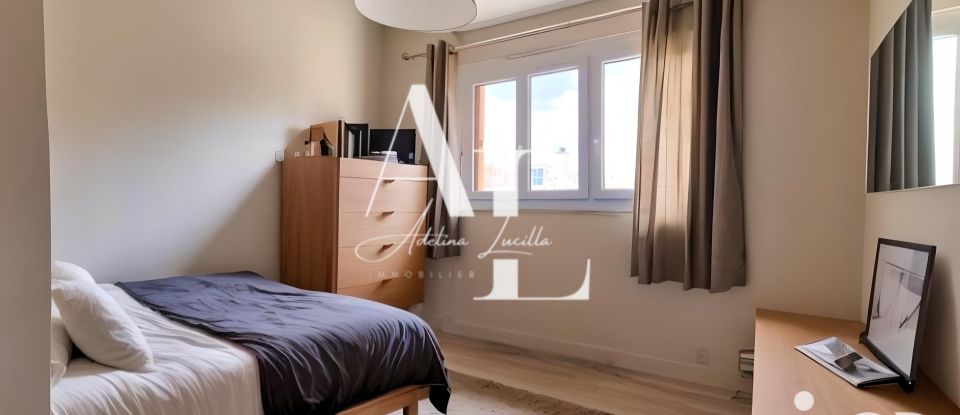 Apartment 4 rooms of 80 m² in Châtillon (92320)