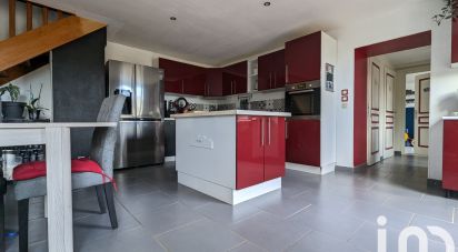 Maison 7 pièces de 155 m² à Saint-Léger-de-Montbrun (79100)