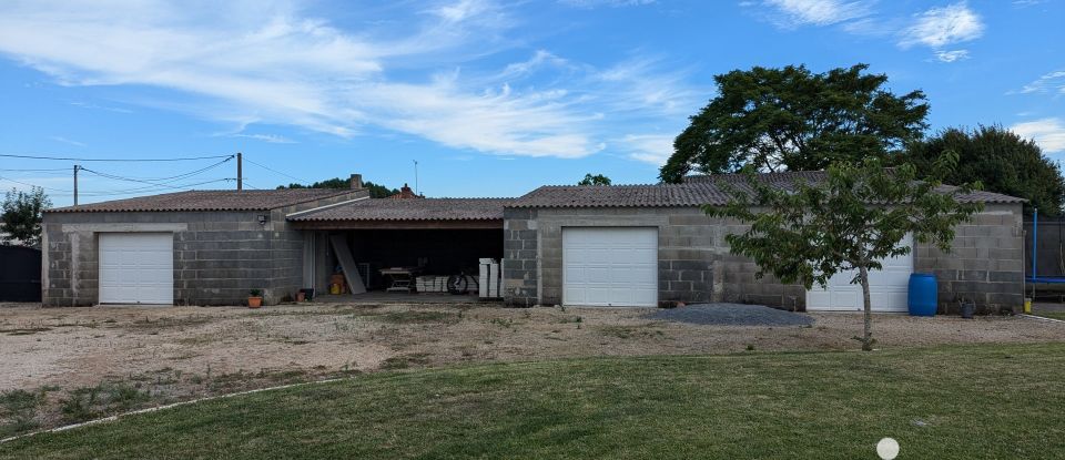 Maison 7 pièces de 155 m² à Saint-Léger-de-Montbrun (79100)