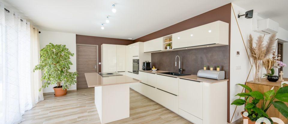 Maison 8 pièces de 207 m² à Monéteau (89470)