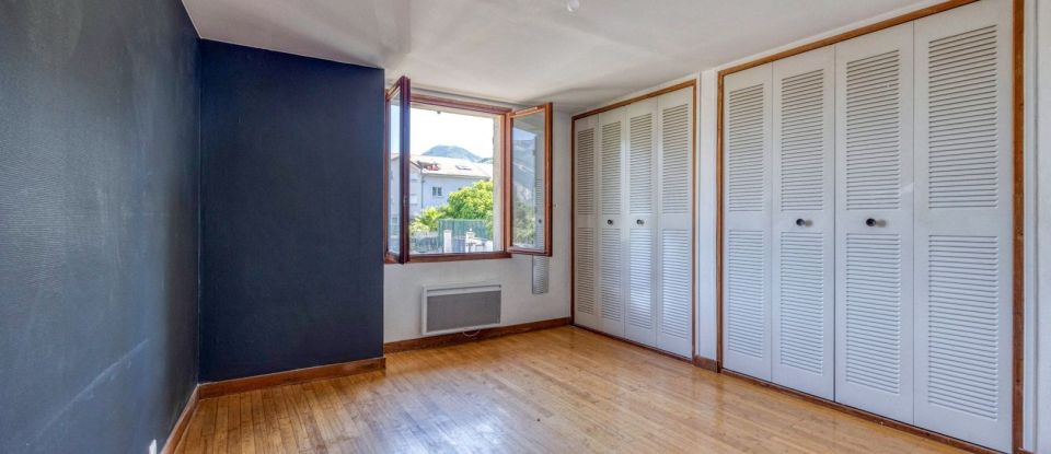 Maison 5 pièces de 158 m² à Le Champ-près-Froges (38190)