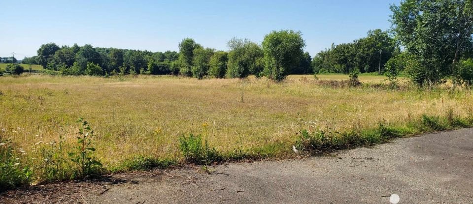 Land of 4,823 m² in Saint-Maurice-le-Girard (85390)