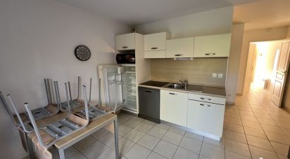 Apartment 2 rooms of 46 m² in Azille (11700)